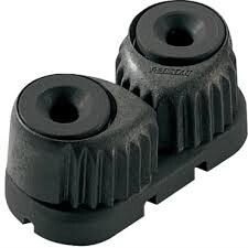 Medium `C-Cleat` Cam Cleat Black