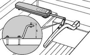 Raymarine pinnapilotin Pinnan kiinnike 25MM (1)