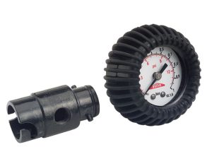 Ilmanpainemittari adapterilla